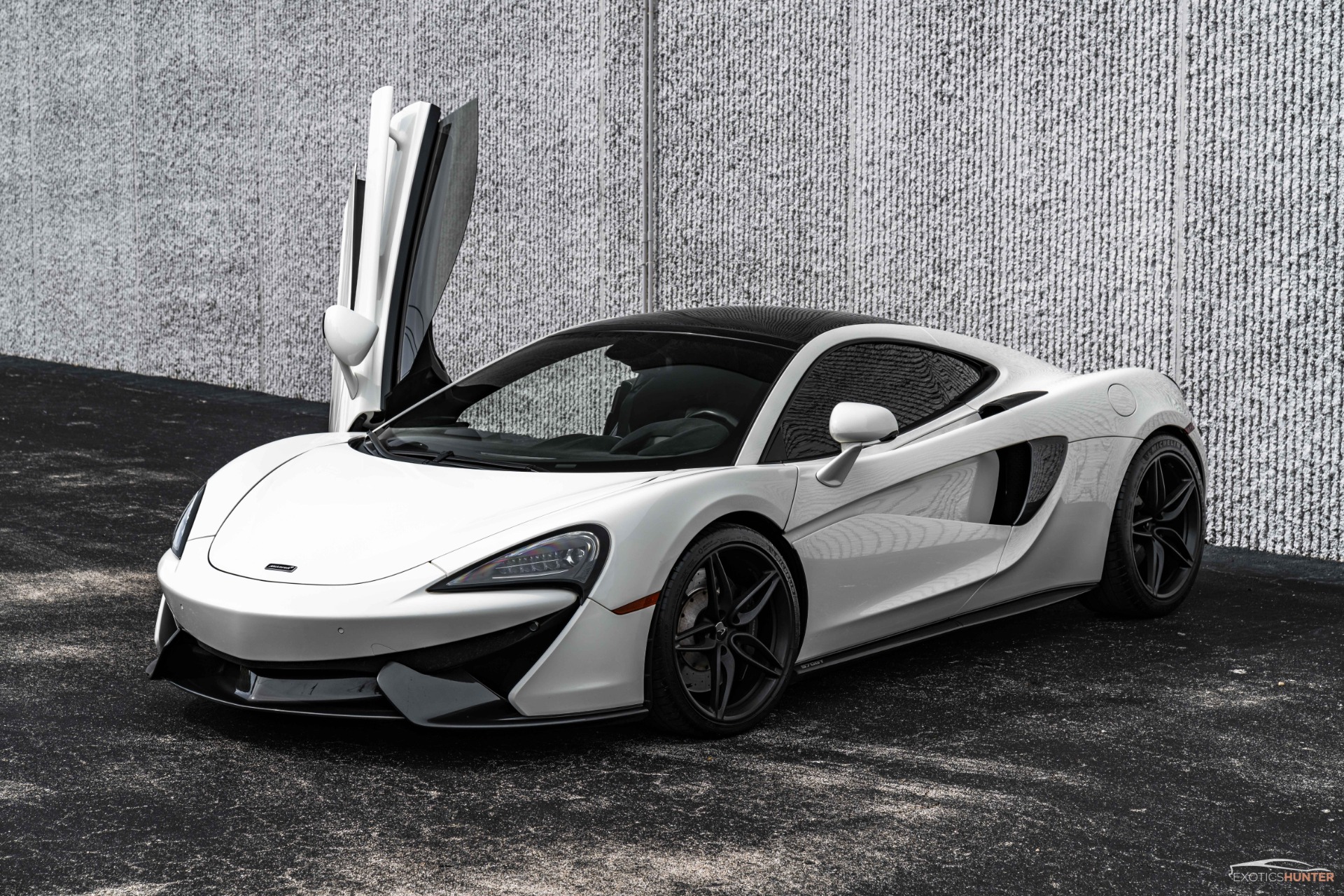 Used-2017-McLaren-570GT-w-